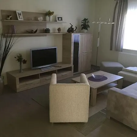 Strandhus Modern Retreat Hotel